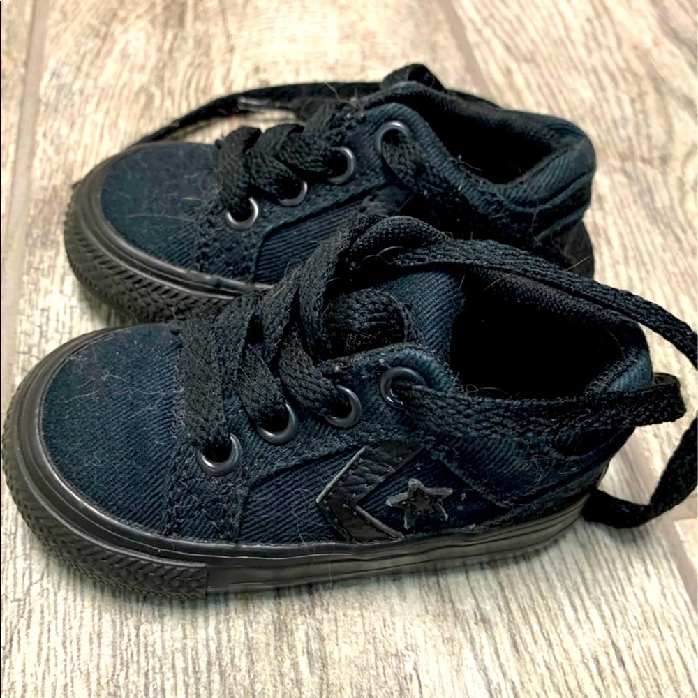 Black converse Low tops
